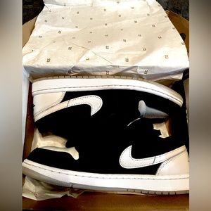 Air Jordan 1 Low SE “Diamond” size 8.5